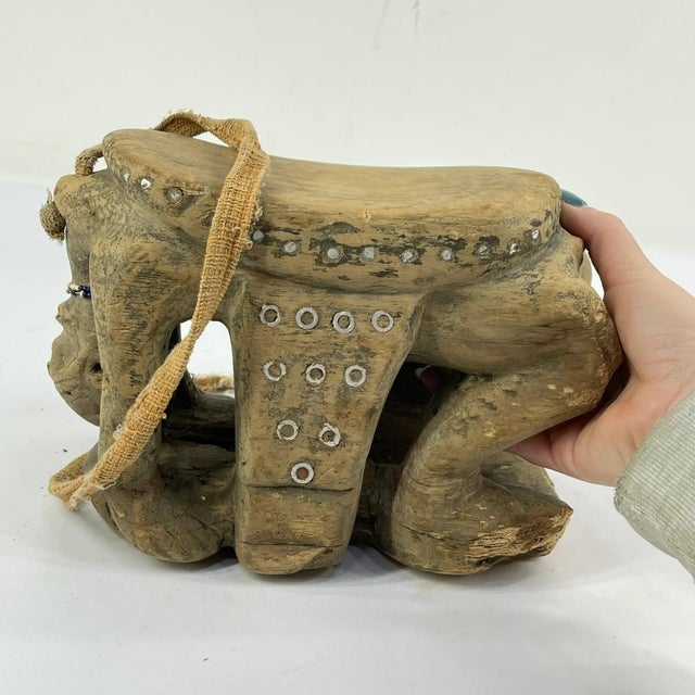 Tan Early 20th Century Tabwa Figural Stool with Strap For Sale - Image 8 of 8