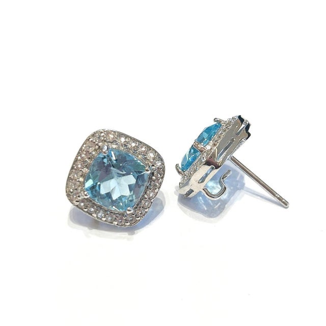 Late 20th Century Pair of Bochic "Capri" Vintage Diamond & Blue Topaz Italian Stud Earrings Set 18K Gold & Silver For Sale - Image 4 of 18