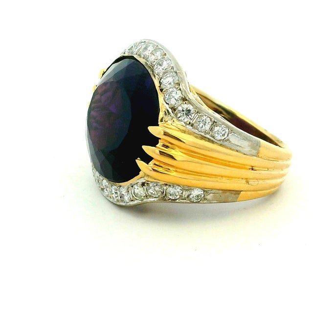1960s Trio Italian 18k Gold Amethyst and Diamond Cocktail Ring, Size 6 For Sale - Image 9 of 14