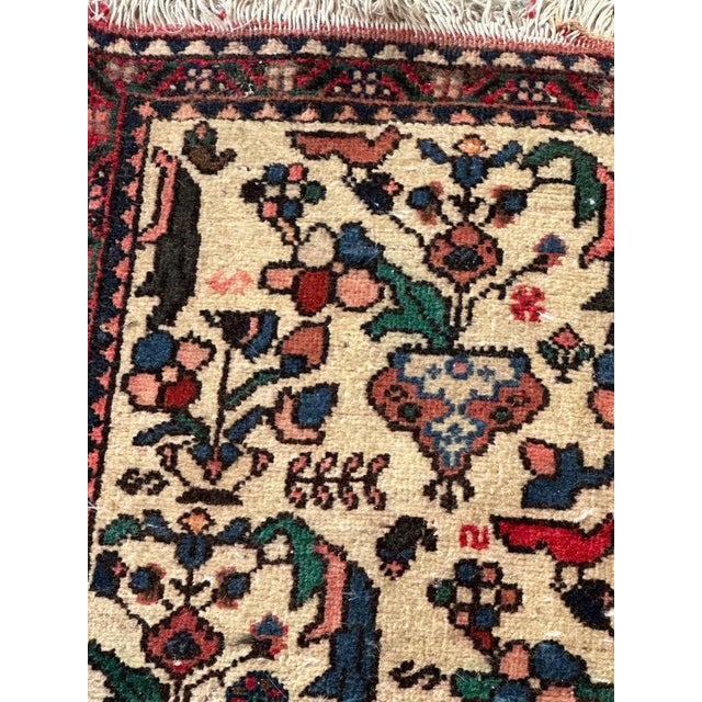 Small Vintage Abadeh Rug, 1960s For Sale - Image 9 of 16