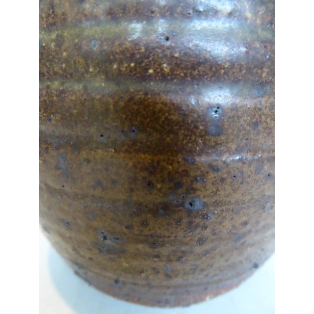 Brown 1950s Barbara Garrett Organic Mid Century Modern Pair of Stylized Stoneware Pottery Owls For Sale - Image 8 of 12