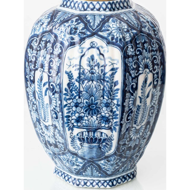Vintage Delft Blue and White Chinoiserie Makkum Table Lamp, 1950s For Sale - Image 11 of 18