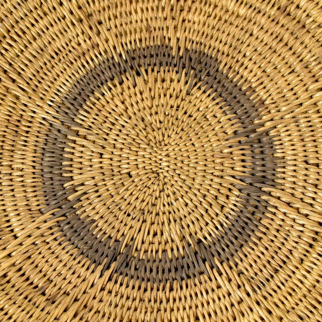 Early 20th Century Early 20th Century Makenge Flat Wedding Basket 19.0 Inch Zambia For Sale - Image 5 of 7
