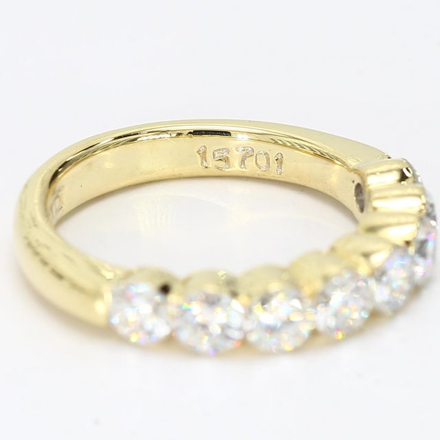 18k Yellow Gold Band With Eight Bezel Set Diamonds - Size 4 For Sale In Phoenix - Image 6 of 7