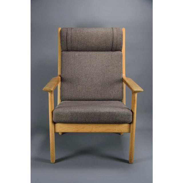 Mid-Century Modern GE265 Armchair by Hans Wegner for Getama, Denmark, 1992 For Sale - Image 9 of 11