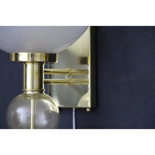 1980s Ivory and Gold Murano Glass and Brass Cup Sconces, 1980s, Set of 2 For Sale - Image 5 of 12