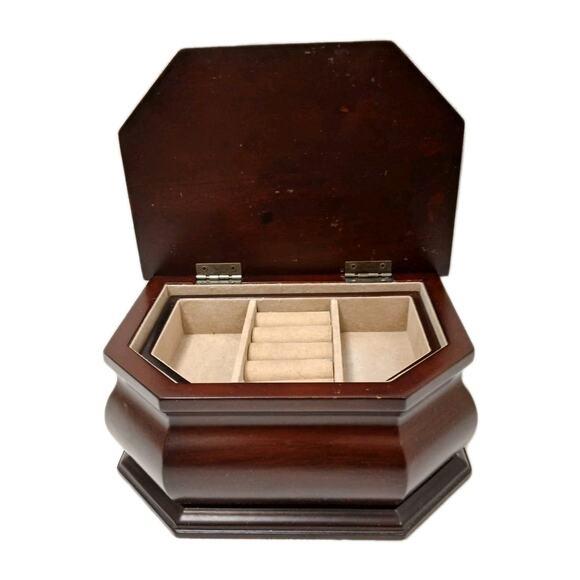 The Bombay Company Octaganal Wood Jewelry Box Removeable Tray Nostalgia Vintage Rare Beauty!!!! 100% Authentic Bottom...