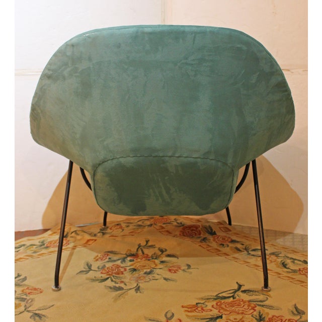 Knoll Circa 1960 American Eero Saarinen Womb Chair & Ottoman For Sale - Image 4 of 6