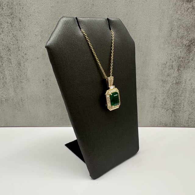 Contemporary Designer Effy Emerald Diamond Pendant Necklace 14kt Gold 1.42ct NWT For Sale - Image 3 of 6