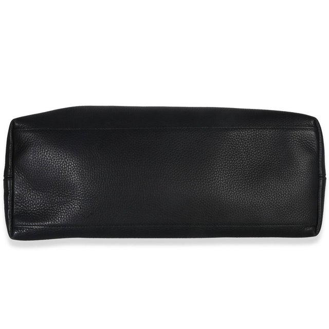 2010s Black Pebbled Calfskin Medium Soho Chain Shoulder Bag For Sale - Image 5 of 8