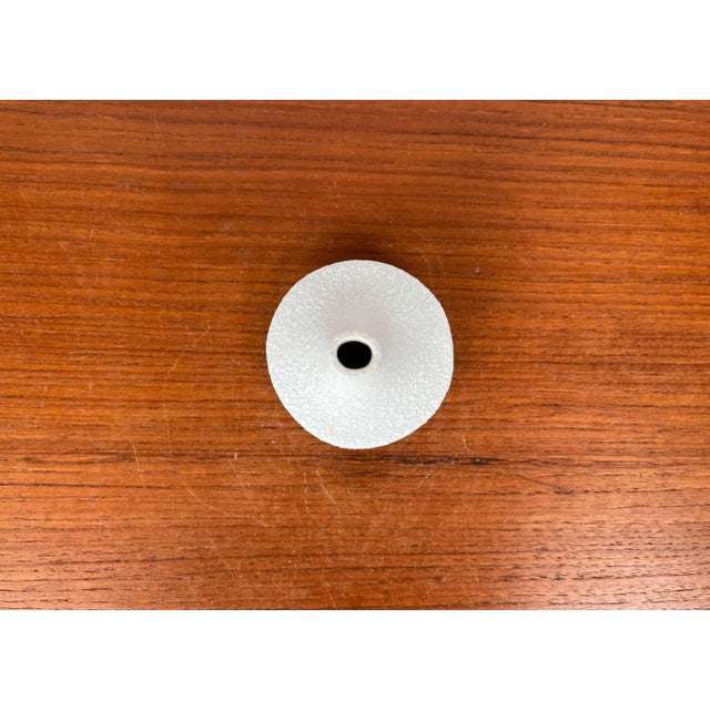 Small Mid-Century Modern German White Sculptural Vase by Peter Müller for Sgrafo Modern, 1960s For Sale - Image 5 of 16