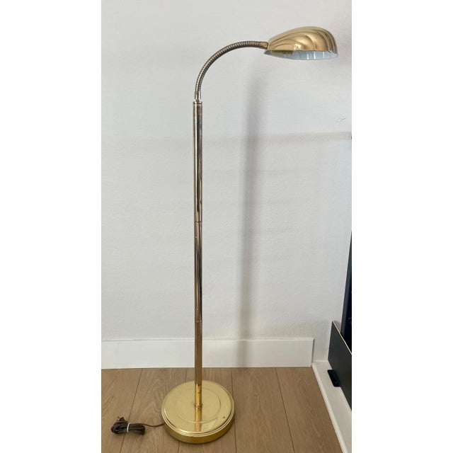 MCM/ postmodern style, the iconic clamshell pharmacy lamp. These clamshells are getting very hard to find. The height of...