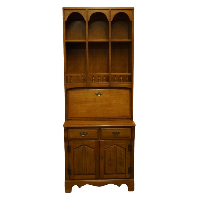 1960s Early American Williams Furniture Colonial Style Solid Hard Rock