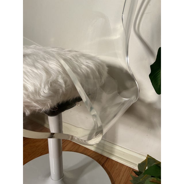Vintage Hollis Jones Style Lucite Acrylic Swivel Side Chair White Tulip Base, Circa 1970s For Sale - Image 11 of 12