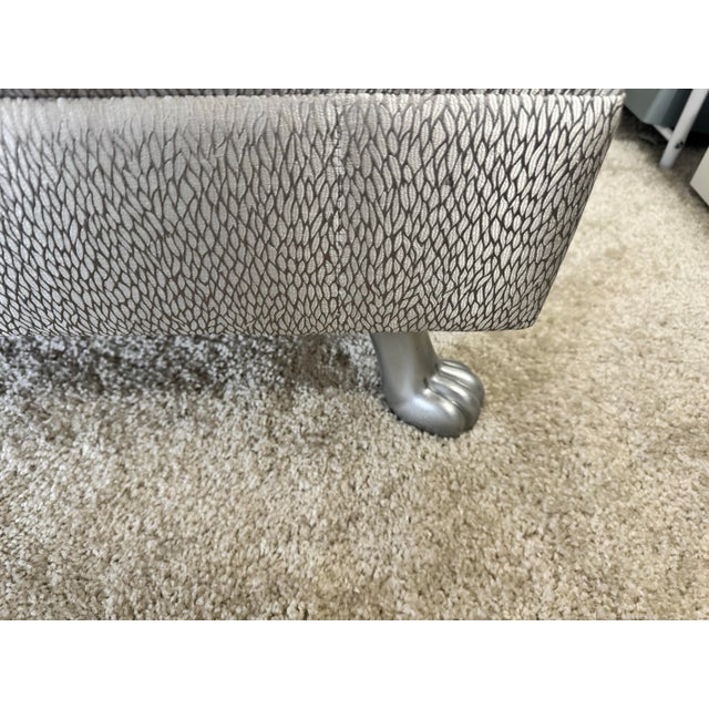 Hollywood Regency 1980s Silver Leopard Head Chaise Lounge For Sale - Image 4 of 7
