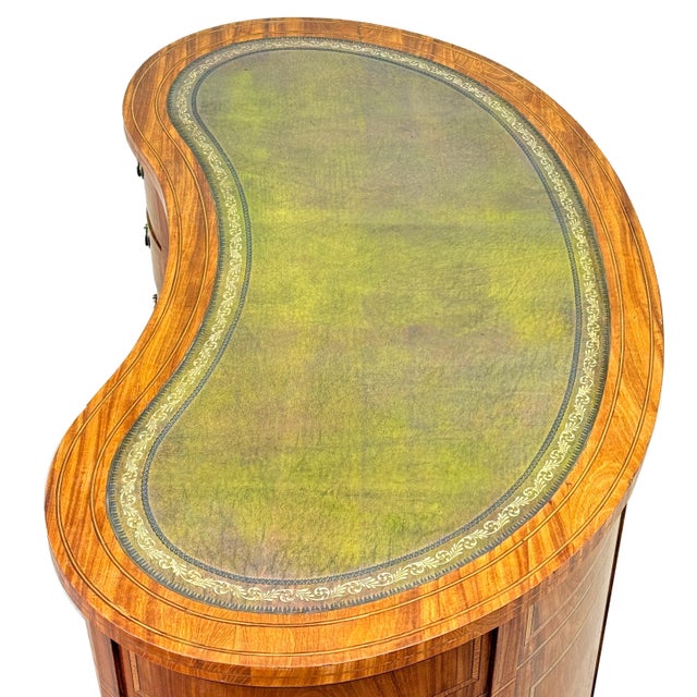 19th Century Satinwood Kidney-Shaped Desk, 1890 For Sale - Image 3 of 11