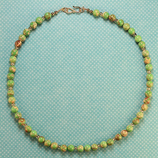 Metal 20-Inch Natural Green Imperial Stone Necklace For Sale - Image 7 of 10