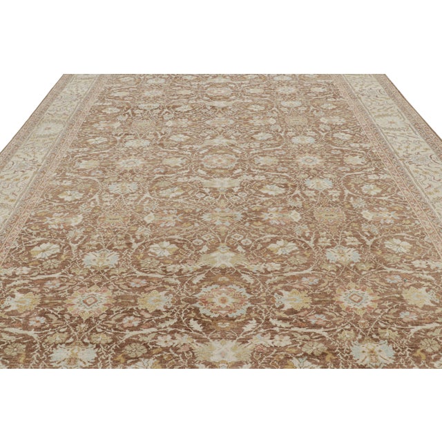 Hand-knotted in wool and originating from Turkey, this 10x15 contemporary rug from Rug & Kilim's Modern Classics...