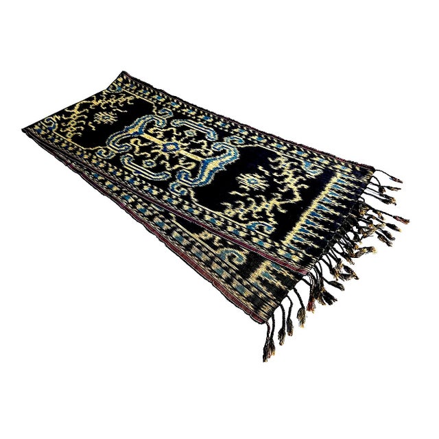 Navy Blue 1960s Hand-Woven Indonesian Sumba Ikat Hinggi Textile For Sale - Image 8 of 15