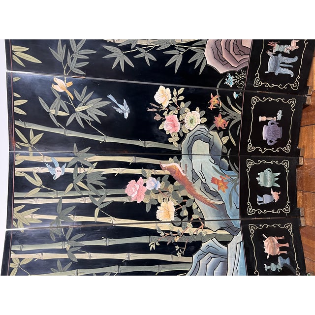 Chinese lacquer screen with bird and bamboo decorations. Chinese work. For Sale - Image 4 of 12
