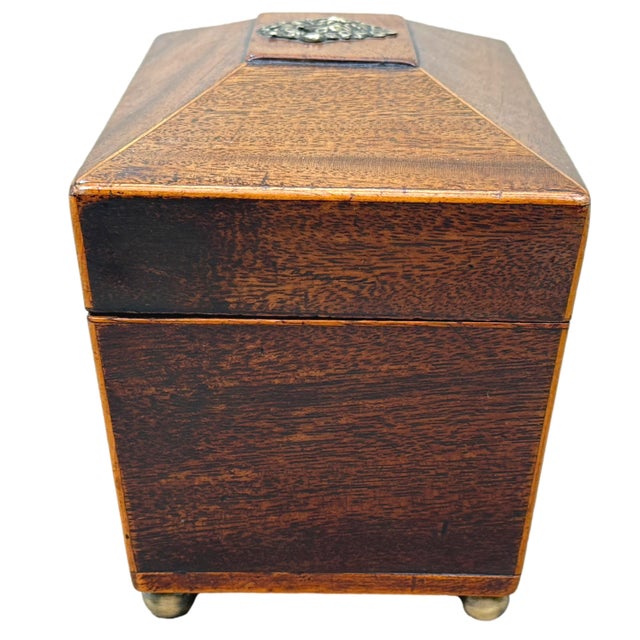 This is an attractive little 18th century tea caddy which is relatively sophisticated in its quality of construction and...
