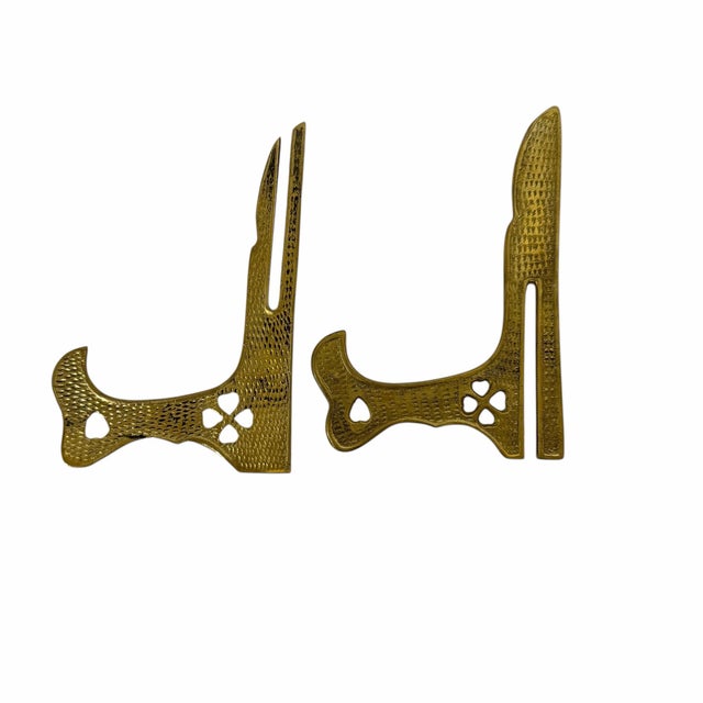 Vintage brass art or picture easel with engraved design. Measures 6” w 4” d x 6” h. Suitable for frames up to 2.5” thick....