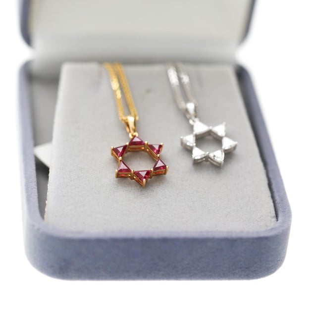 Silver Diamond Star of David Pendant 18k White Gold Necklace For Sale - Image 8 of 9