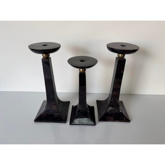 Postmodern Vintage Maitland Smith–Style Tessellated Horn Veneer and Brass Candle Holders – Set of 3 For Sale - Image 3 of 12
