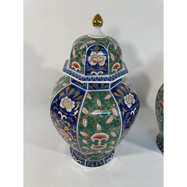 1970s Japanese Otagiri "Kushan Kiln" Lidded Ginger Temple Jars - A Pair For Sale - Image 6 of 17