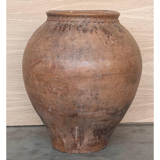 16th Century Spanish Terracotta Vase For Sale - Image 18 of 18