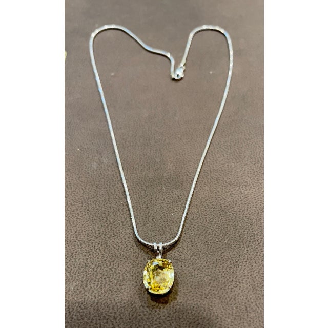 GIA Certified 5.56 Ct Natural Ceylon Yellow Sapphire Pendant Necklace white Gold For Sale - Image 11 of 18