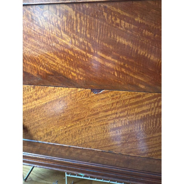 Late 19th Century Federal / Sheraton Style Lowboy Chest of Drawers With Mirror For Sale - Image 12 of 13