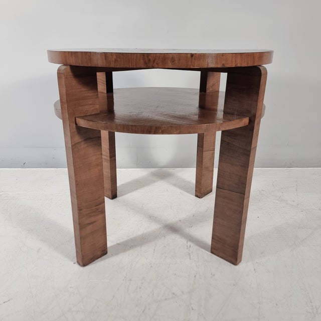 Vintage Art Deco Wooden Table, 1940s, in Very Good conditions. Designed 1920 to 1949