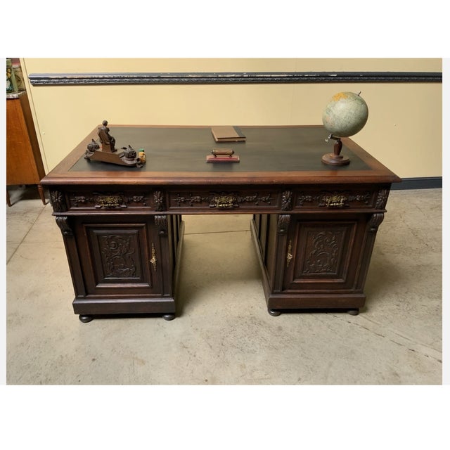 Antique Neo-Renaissance Desk in Oak, 1880 For Sale - Image 6 of 18
