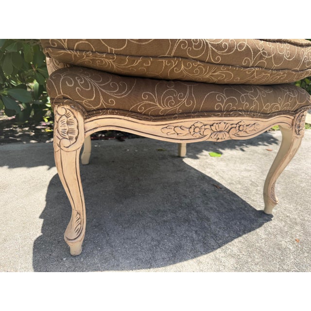 Vintage Fairfield Louis XV Style Painted Bergere Lounge Chairs, Pair For Sale In Naples, FL - Image 6 of 14