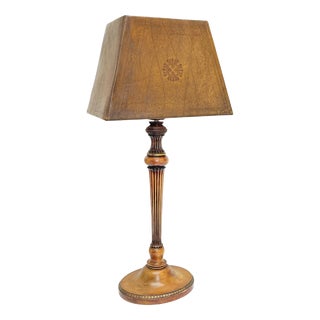 Neo-Classical Fluted Walnut Table Lamp on an Oval Base, 1940s For Sale
