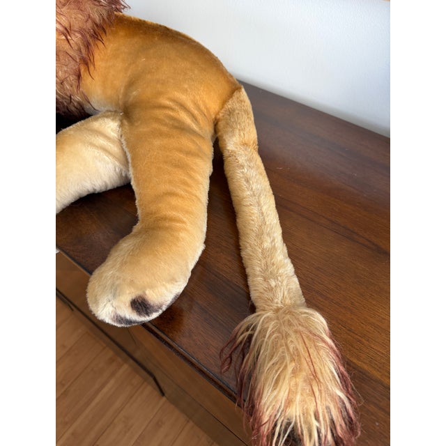 1950s Vintage Steiff 1950’s Leo the Lying Lion 45cm and in Like New Condition For Sale - Image 5 of 17