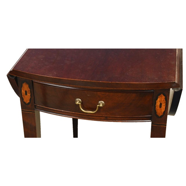 Late 20th Century Share Pair of Hickory Chair Historical James River Plantations Pembroke Tables Inlay For Sale In Cleveland - Image 6 of 8