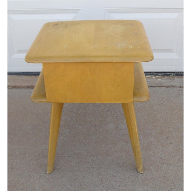 Wood 1940s Heywood Wakefield 2 Tier Step Side Table For Sale - Image 7 of 18