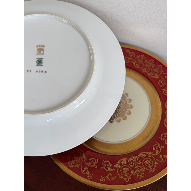 1930s Pickard Red & Gold Czech Bohemian Porcelain Dinner Plates - Set of 8 For Sale - Image 15 of 16