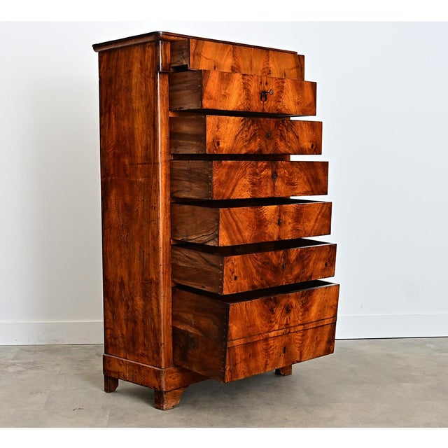French 19th Century Walnut Louis Philippe Semainier For Sale - Image 4 of 8
