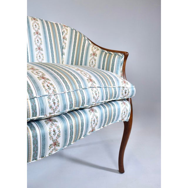 Wood Georgian Mahogany Upholstered Settee, Usa, 1990s For Sale - Image 7 of 13