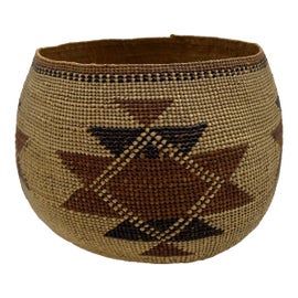 Example of Native American Art Organization Accessories