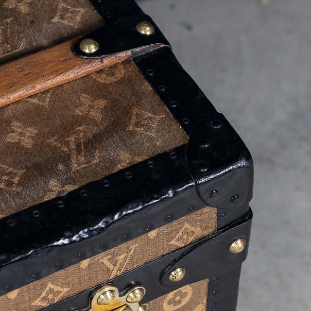 Antique French Trunk in Woven Canvas from Louis Vuitton, 1900 For Sale - Image 11 of 18