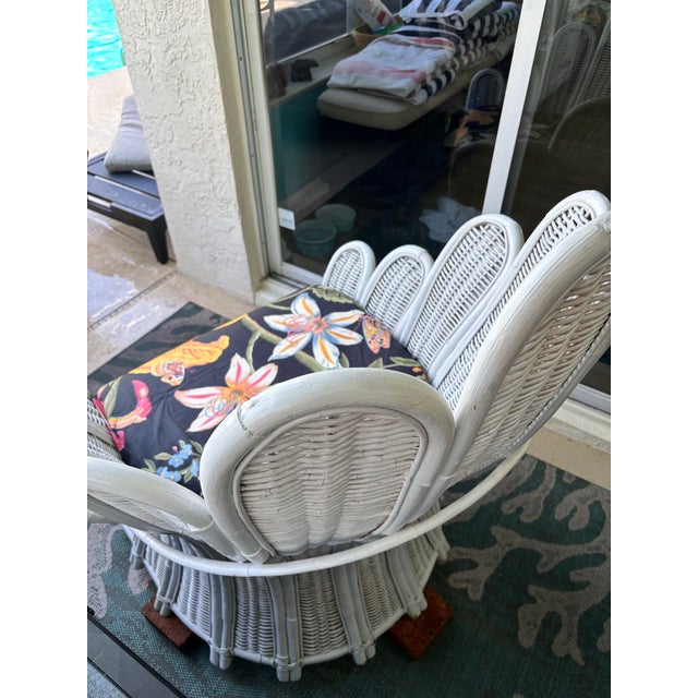 Mid 20th Century Large Vintage Palm Frond Botanical Lounge Chair For Sale - Image 5 of 7