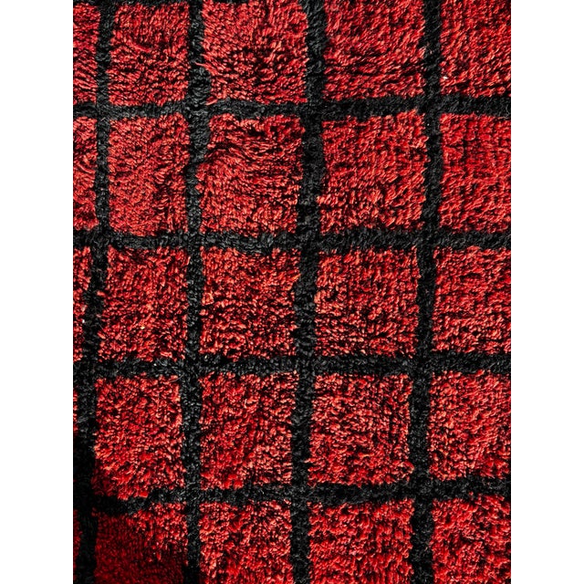 Bauhaus Luxe Berber Moroccan Rug, 1990 For Sale - Image 3 of 11