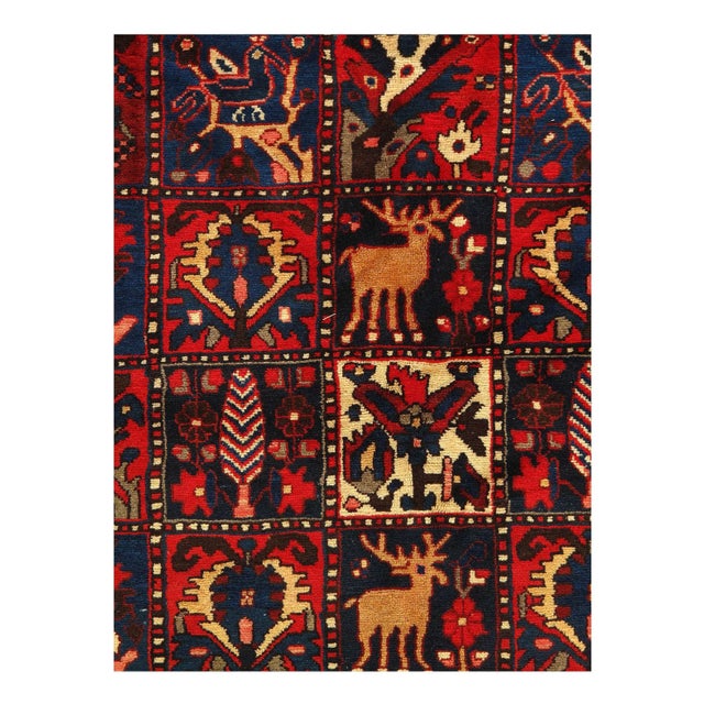 Offered is a gorgeous Persian Bakhtiari area rug. The luxurious hand-knotted pile is made from very fine lamb's wool and...