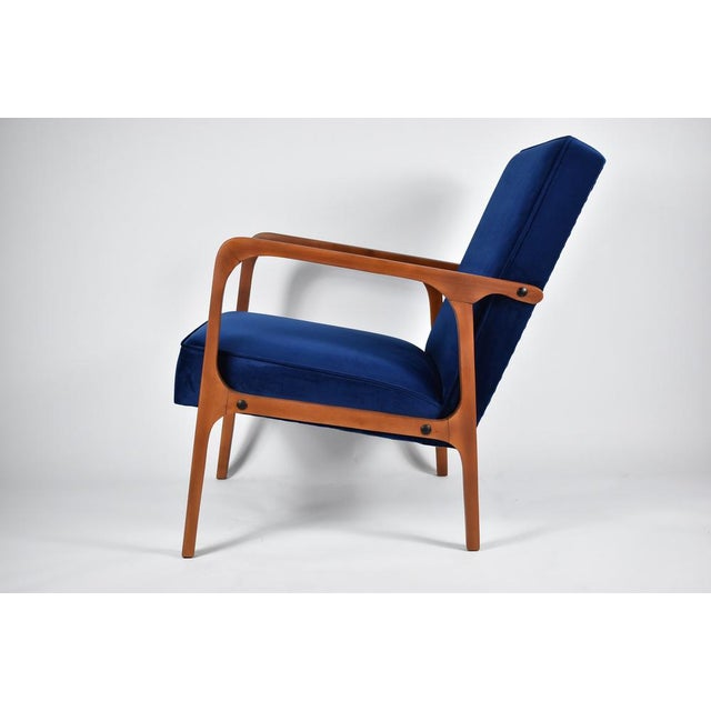 Armchair Model 04-B in Blue Velvet, 1960 For Sale - Image 11 of 14