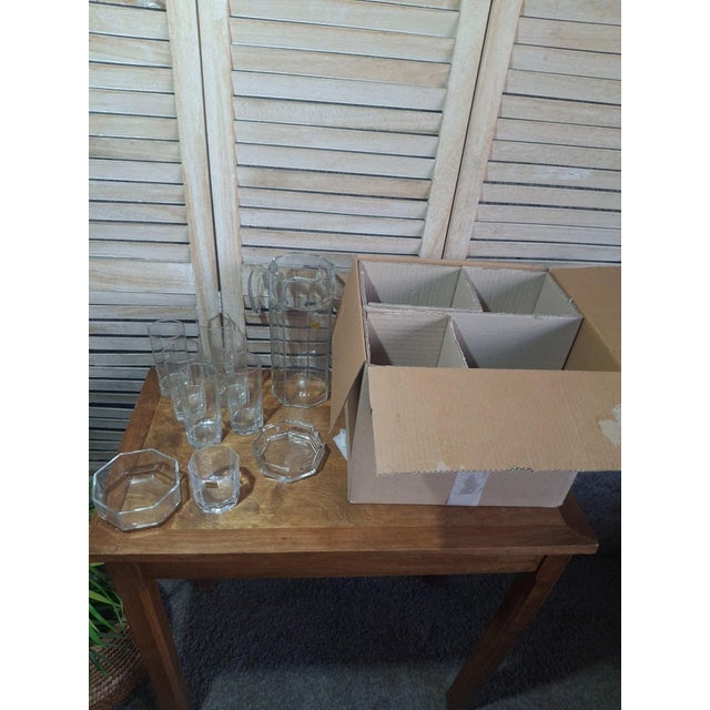 Vintage French Beverage Set in Glass from Luminarc, 1970s, Set of 17 For Sale - Image 6 of 9