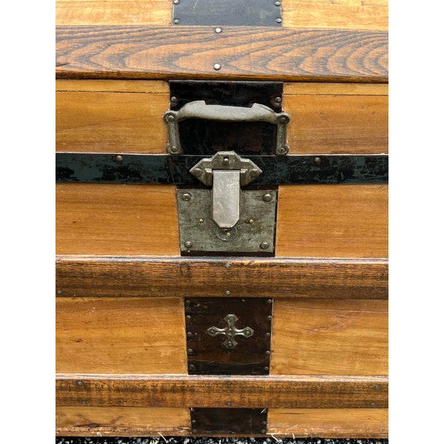 Late 19th Century Antique 19th Century Steamer Trunk. For Sale - Image 5 of 11